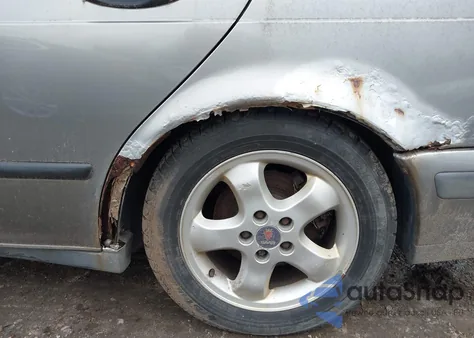 2001 Saab 9-5 z USA, uszkodzony, nr VIN YS3ED58E513050103